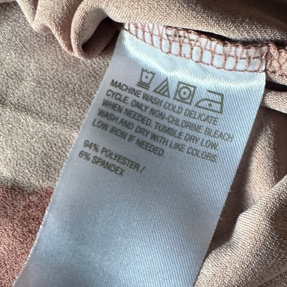 Attitudes by Renée Floral Baroque Print Tunic Top – Size XL - Picture 5 of 6